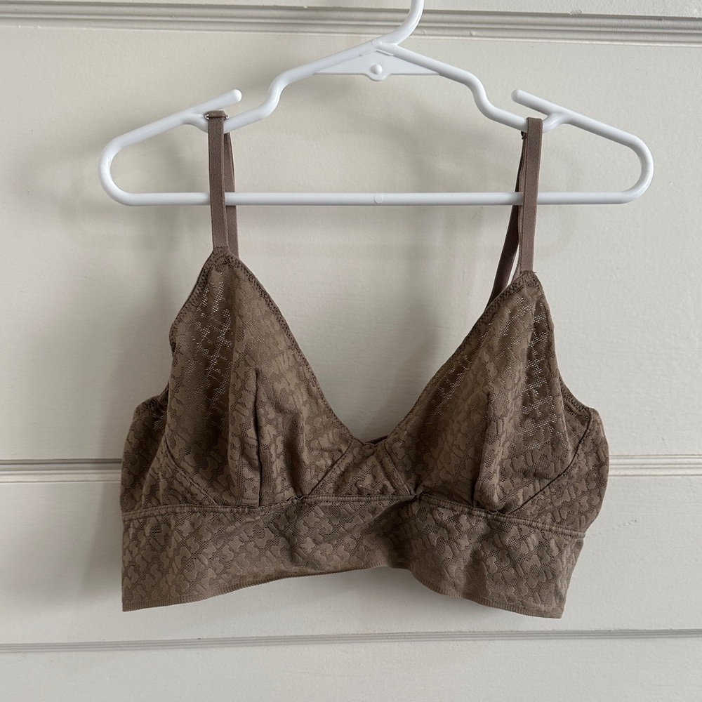 SKIMS Logo Mesh triangle bralette. Color: Desert. Size M